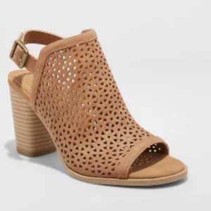 Universal Thread Women’s Milliana Heeled Booties